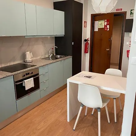 411 Gale Center Wi-fi, Estacionamento * بورتو