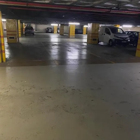 411 Gale Center Wi-fi, Estacionamento بورتو