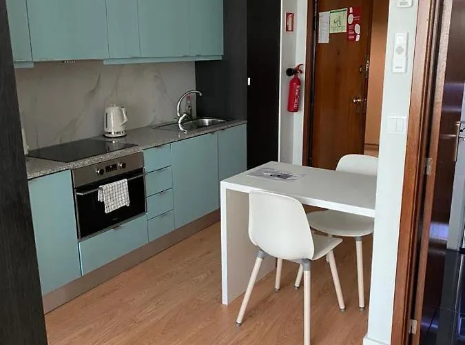 411 Gale Center Wi-fi, Estacionamento *