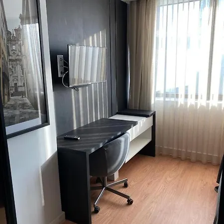411 Gale Center Wi-fi, Estacionamento Apartmán