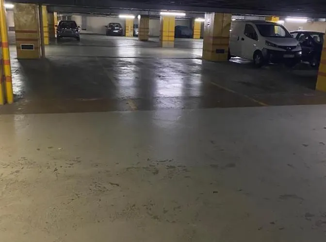 411 Gale Center Wi-fi, Estacionamento Porto